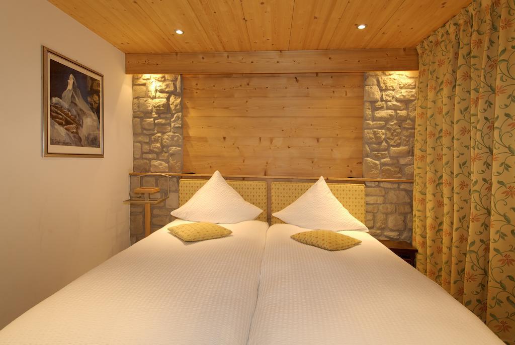 Ferienapartement Hinterdorf Zermatt Oda fotoğraf